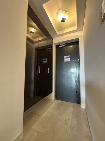 レクセルプラッツア福生弐番館の玄関|玄関収納付きで履物もすっきり。いつでも気持ちよく迎えられる住まいです。