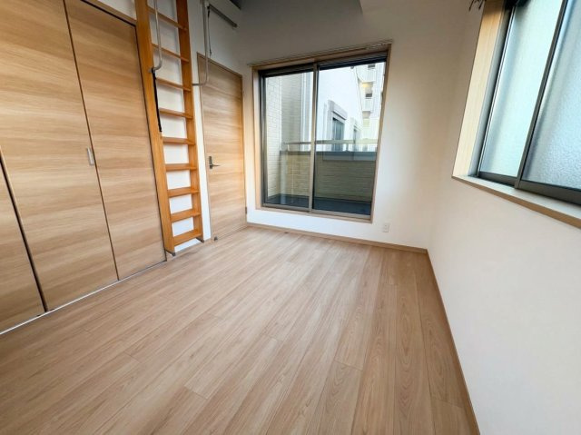 ☆神戸市中央区二宮町1丁目☆の洋室
