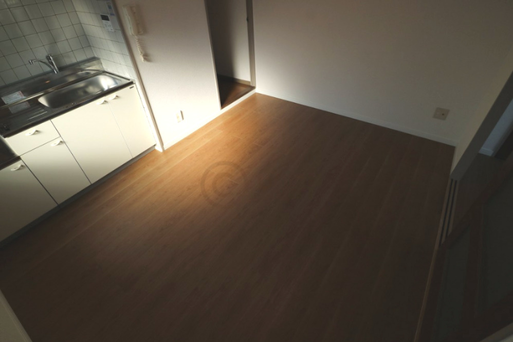 神戸市灘区徳井町４丁目の賃貸マンションの居間・リビング