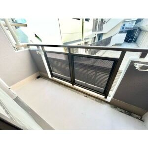 神戸市灘区赤坂通８丁目の賃貸マンションのバルコニー