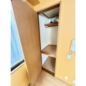 神戸市灘区赤坂通８丁目の賃貸マンションの収納