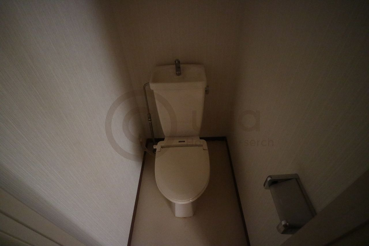 ロイヤルメゾン六甲道のトイレ