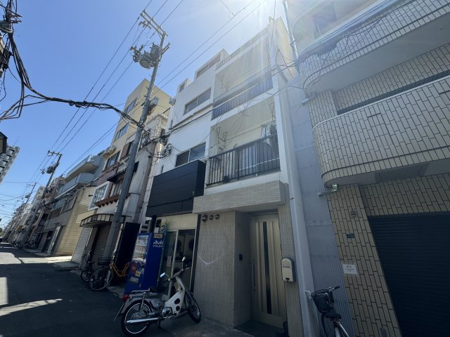 神戸市中央区割塚通５丁目の賃貸マンションの外観