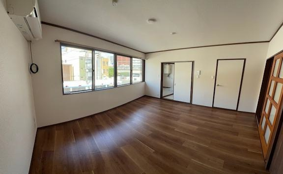 神戸市中央区北長狭通８丁目の賃貸マンションの居間・リビング