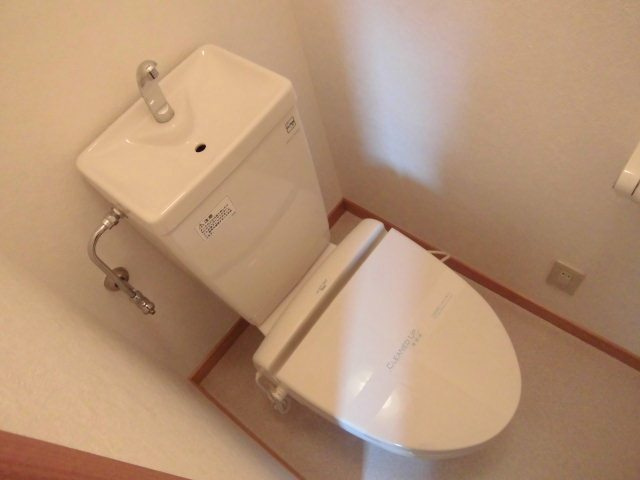 ルミエール六甲2番館のトイレ