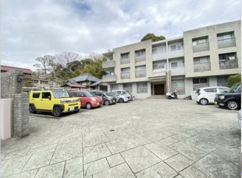 ビートルズスクエアの駐車場