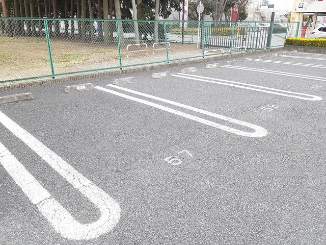 【駐車場】 | ペットマンションあかやま | 駐車場完備です