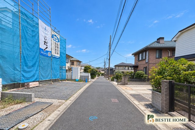 ■BESTie美邸100選■宮前平駅　LDK20帖♪駐車2台×長期優良住宅　新築戸建の前面道路含む現地写真
