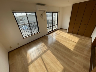【居間・リビング】 | マンションギュゼールⅡ | ※同建物別部屋の写真になります。