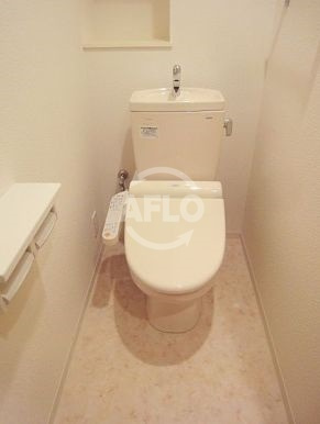 ガーデンコート 烏ヶ辻　五条小学校区のトイレ|Garden Court 烏ヶ辻（ガーデンコート烏ヶ辻）　温水洗浄便座