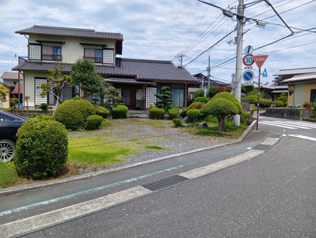 売土地　富士市天間の前面道路含む現地写真|新東名高速道路・新富士ICまで車で約10分です。通勤や休日のお出掛けに便利です。