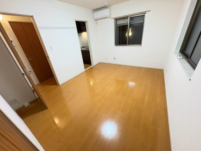Apricot Houseの居間・リビング