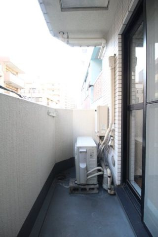 クレッセント大森のバルコニー