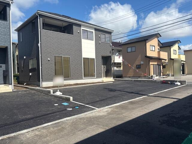 クレイドルガーデン宇都宮市若草第5　新築一戸建ての前面道路含む現地写真