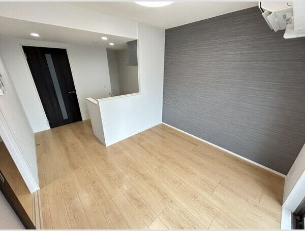 LUANA・AIR・RESIDENCE錦町の居間・リビング