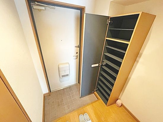 セピアコートの玄関