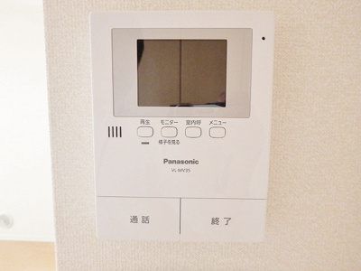 【セキュリティ】 | アンビエラA【SHM】 | 防犯対策に有効なカメラ付きインターホン！録画機能が付いているので留守中の訪問者まで確認できます♪※参考写真※