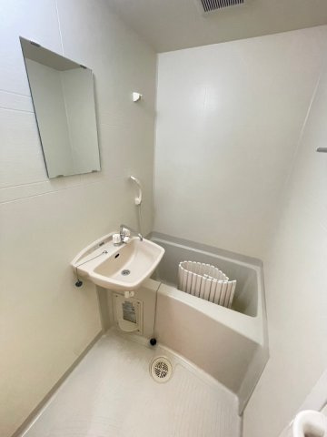 メゾンフォーチュンの浴室|※別部屋参考写真