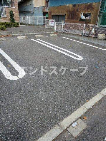 ファレノプシスの駐車場|高崎、前橋のお部屋探しはエンドスケープまで！お客様の理想お聞かせ下さい♪