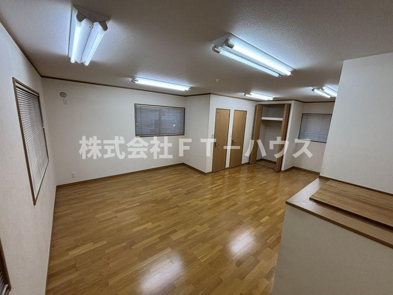 中国分2丁目戸建の居間・リビング