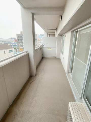 アルファステイツ入船町のバルコニー