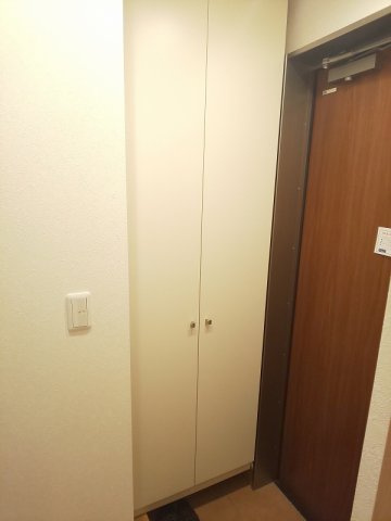 メゾンＴの玄関