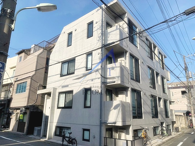 AQUA HOUSE