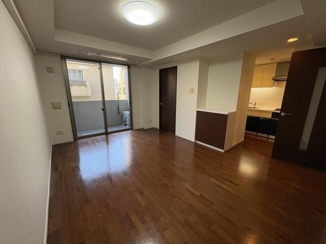グラーサ三軒茶屋の居間・リビング