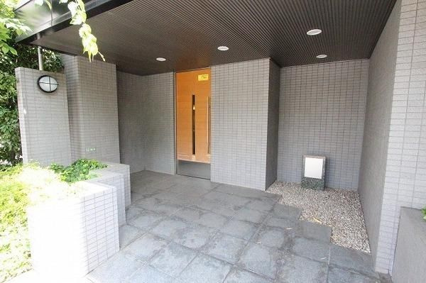 二子玉川園パークホームズのエントランス|落ち着いたエントランスです