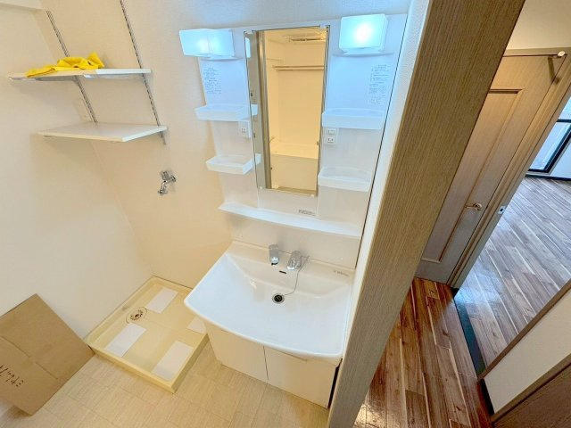 久光マンションの独立洗面台