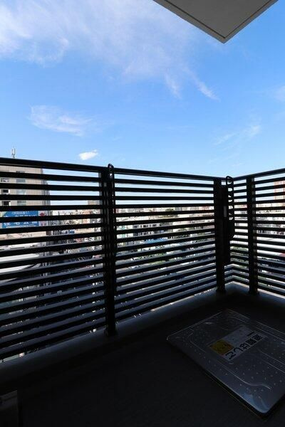 ＧｒａｎＤｕｏ駒沢Ⅶのバルコニー|外からの目が気にならないバルコニーで洗濯物が干せます