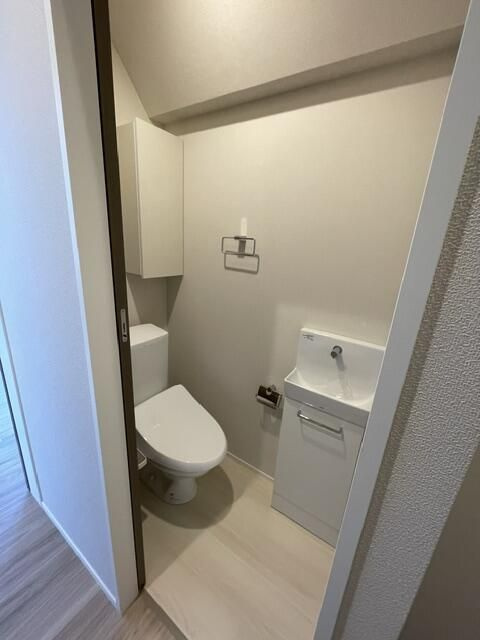 サンクトゥスコート上馬のトイレ|落ち着いた色調のトイレです