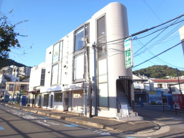箕面市箕面１丁目の店舗事務所の外観