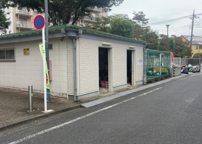 【設備】 | 西八王子ハイツＤ棟 | 共有部分は、住民なら誰もが使える設備のこと。例えば駐車場やエレベーター、インターネット設備、セキュリティ設備などがあります。他にも、マンションの廊下・外部階段やエントランス・ゴミ置き場などがあります。
