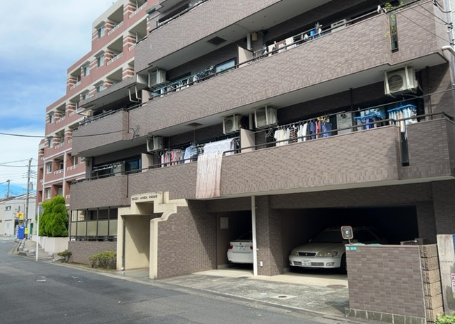 【外観】 | ドラゴンマンション町田弐番館 | マンションの外観は非常に重要なポイントです！外観の善し悪しは資産価値に大きな影響を与えます。外観のいいマンションを購入することで、高値で売却がしやすく、買い手が見つかりやすいというメリットがあります。