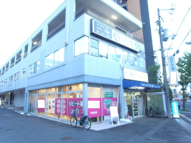 茨木市東奈良３丁目の店舗事務所の外観