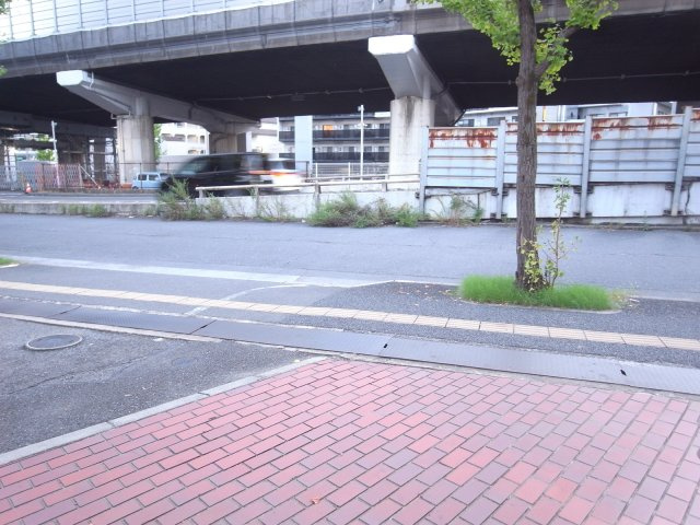 茨木市東奈良３丁目の店舗事務所