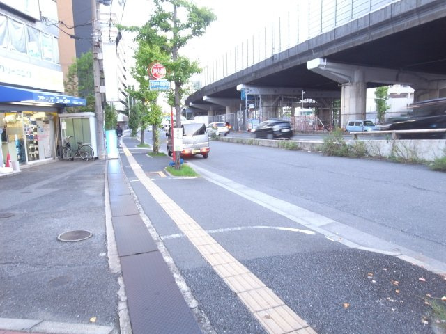 茨木市東奈良３丁目の店舗事務所
