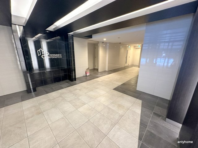 プレサンス堺筋本町駅前　仲介手数料無料のロビー