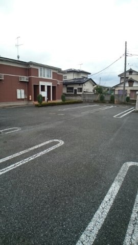 【駐車場】 | ルーチェ・ラルゴＢ | カースペースがあります