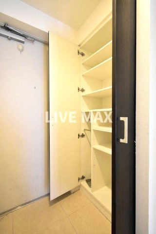 【収納】エステムコート新大阪10ザ・ゲート