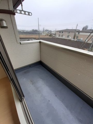 【バルコニー】 | ローレル | 陽当たり良好なバルコニーです