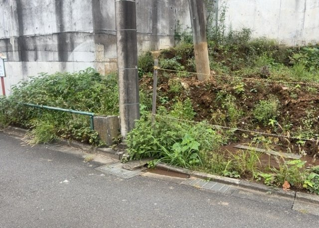 【外観】 | 相原町売地 | 土地購入を検討されている場合、境界杭がない状態で購入してしまうと境界確定測量をする必要があり、費用がかかります。購入の前に、売主、隣土地所有者立ち合いのもと境界を確定し境界杭を設置するのがベストです。