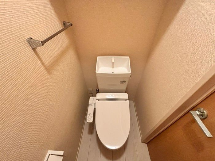 ルミナスわかばのトイレ|嬉しい温水洗浄便座付きです♪