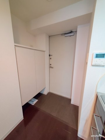 SERENiTE本町エコート　仲介手数料無料の玄関
