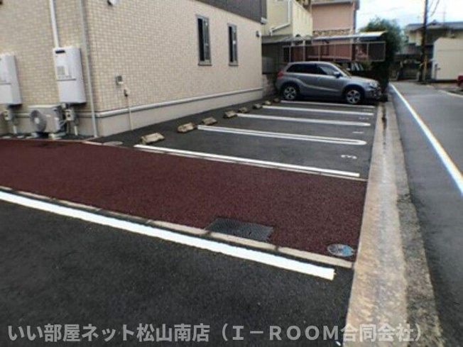【駐車場】 | フレーデンス　ボリ