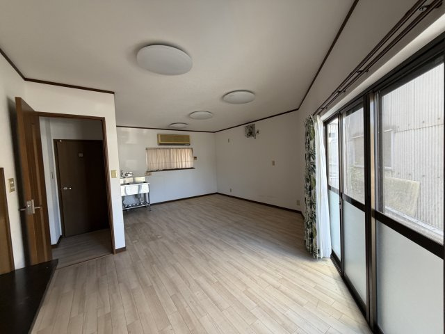 玉島乙島店舗兼住居の居間・リビング