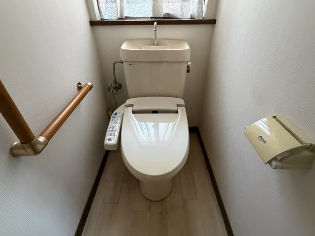玉島乙島店舗兼住居のトイレ