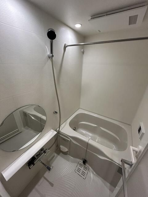 フラッツ奥沢エイトの浴室|きれいなお風呂です