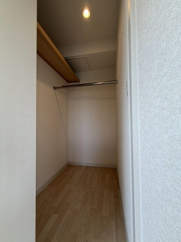 パッサーブルー野中の収納|ウォークインクローゼットなので収納豊富です☆